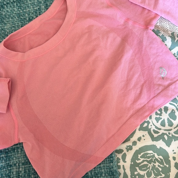 P’tula Active Long Sleeve Workout Top Bundle - Picture 2 of 6